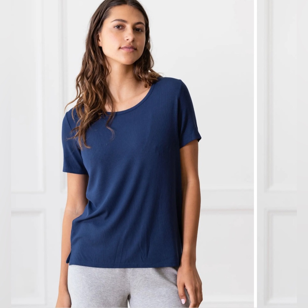Womens Navy Short-Sleeve Tee